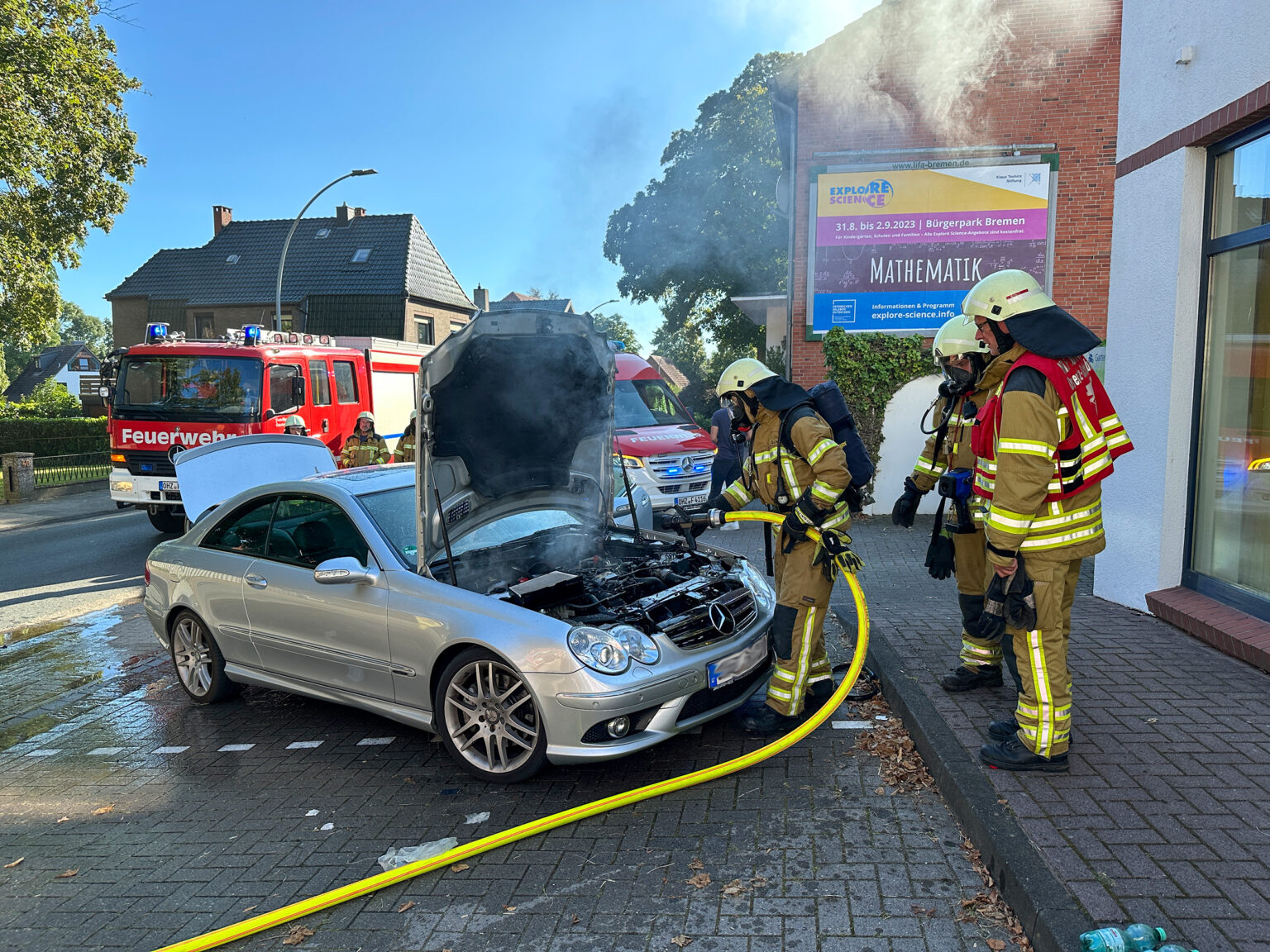 Türöffnung Für Polizei - Freiwillige Feuerwehr Osterholz-Scharmbeck